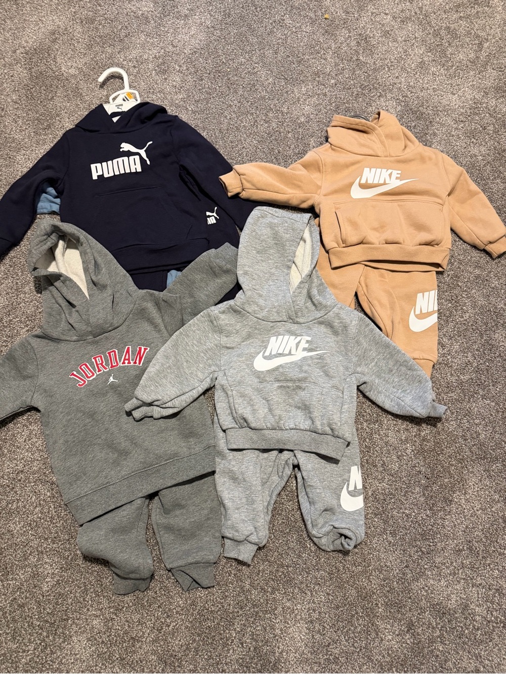 Nike Kids Heather Gray Logo Hoodie & Jogger Set - Gray